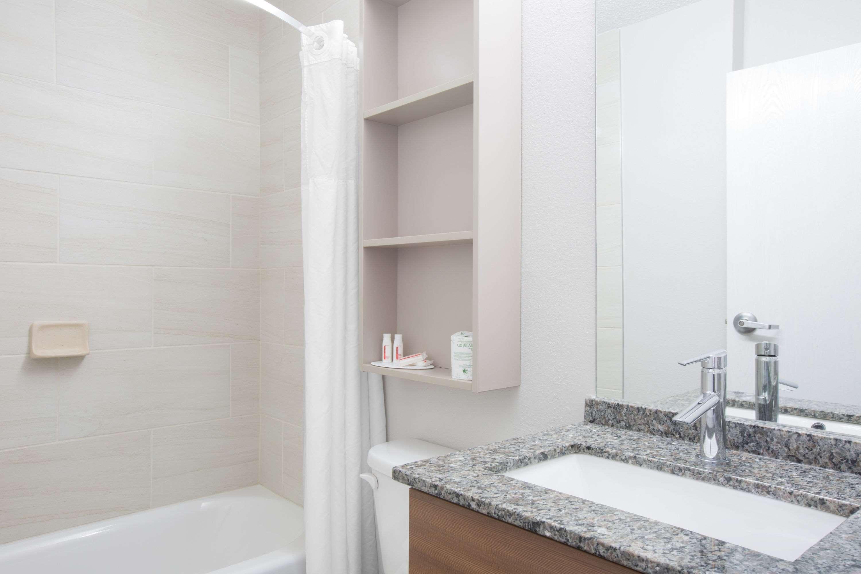 Microtel Inn & Suites By Wyndham Gardendale Екстер'єр фото